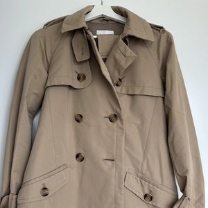 Gorgeous club Monaco trench